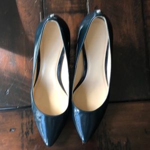 Cole Haan Gand.os patent navy blue pump in size 7.5b